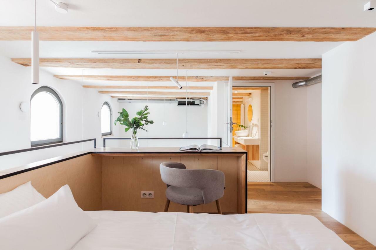 Monka Aparthotel 3*